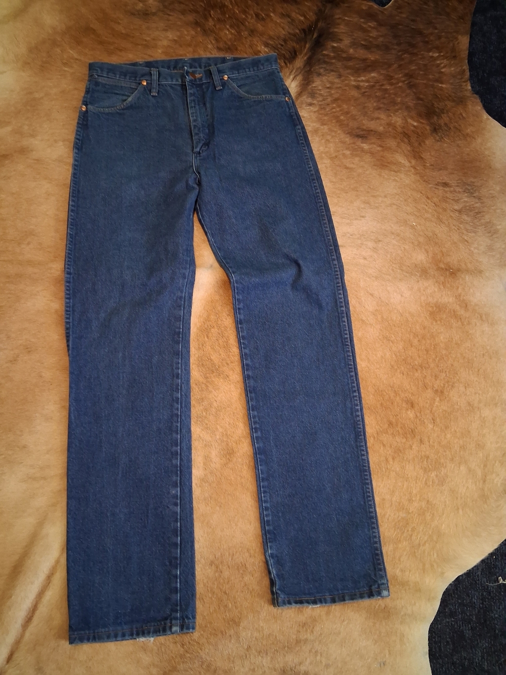 Wrangler Men's Deep Blue Straight Jeans
